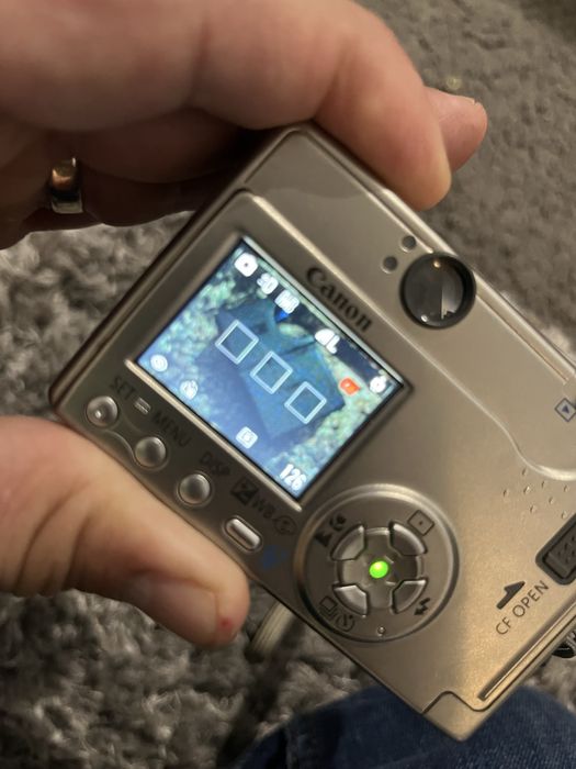 Aparat foto de colectie Canon Ixus V2