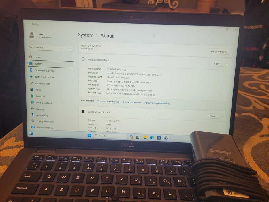 Laptop Dell Latitude 5400 i5-8365U 16gb ram 256gb ssd baterie noua