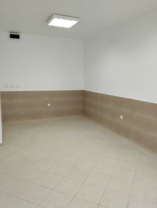 Дава се под наем Магазин в Варна, Кайсиева градина - 150 кв.м за 1274.49 € - Снимка #9