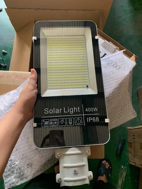 LED ПРОЖЕКТОР с солничним панелю