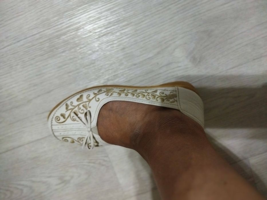 Продам туфли женские