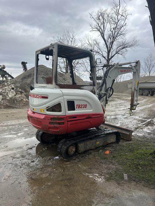 Miniexcavator bobcat takeuchi tb230