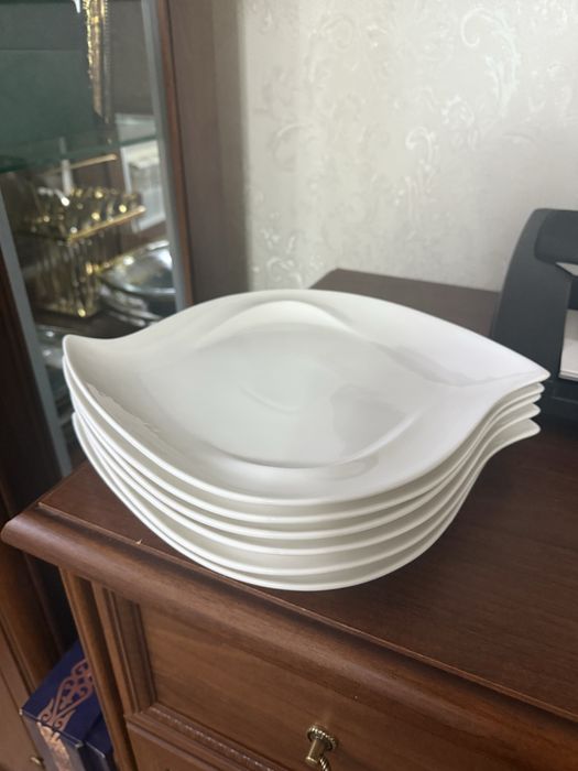 Ақ ыдыстар, бу сатылады