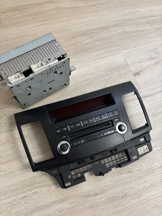 Головное устройство на Митсубиси Лансер 10. Mitsubishi Lancer X