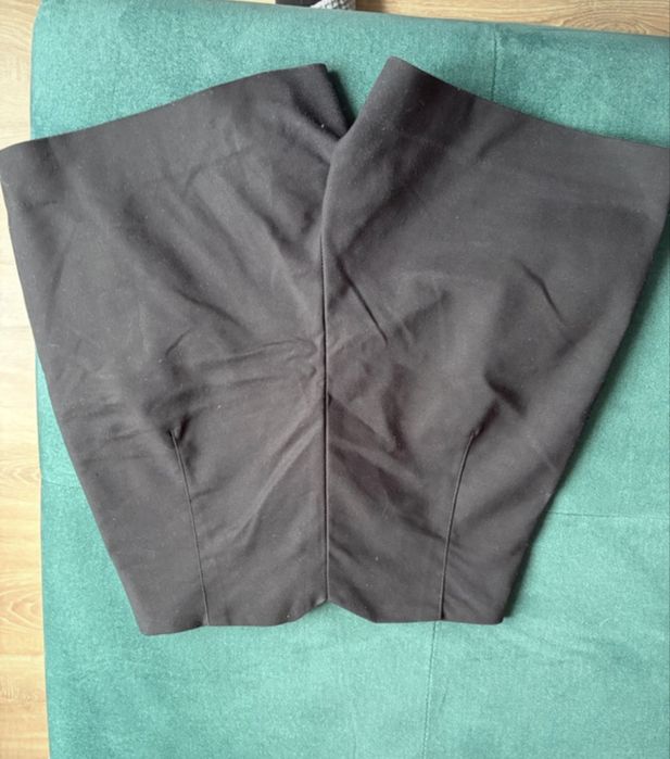 Pantaloni scurti de costum