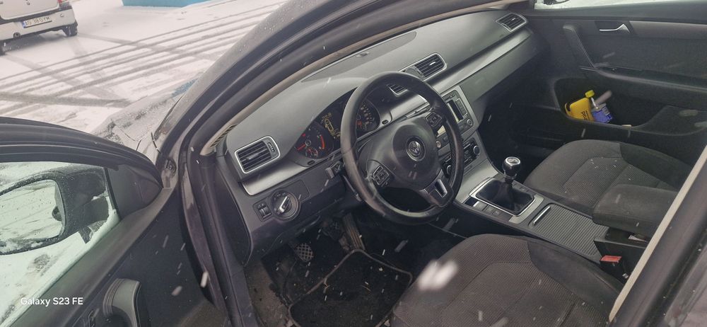 Vând Passat 20212