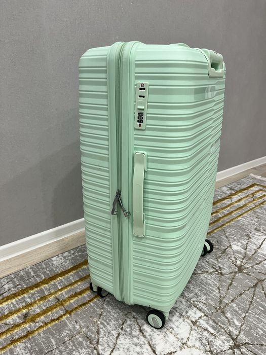 Чемодан большой