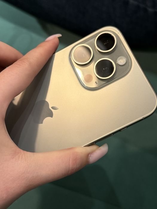 Продам айфон 15 про макс