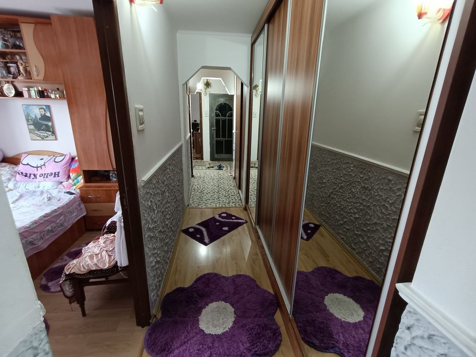 Apartament 3 camere 2 Balcoane 2 bai etaj 2!