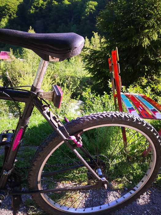 Vind bicicletă MTB pe 26 foarte bună made  Italia  RAGAZZI Fac și schinb cu telefon .