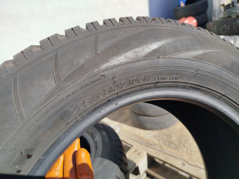 225/65/17 Фалкен ДОТ 2018 г - Като Нови