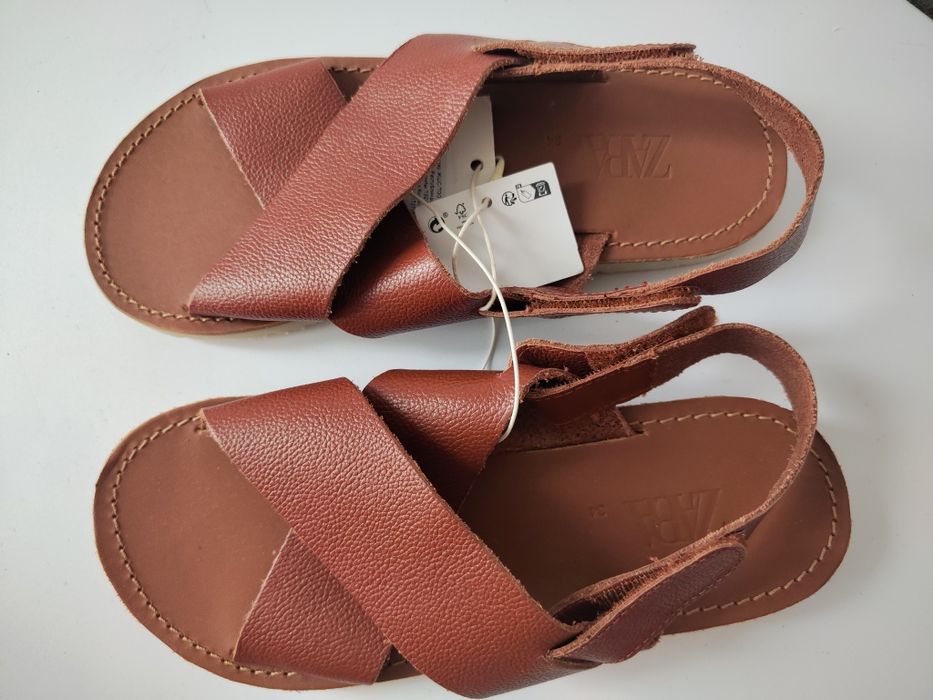 Сандалии для девочки Zara