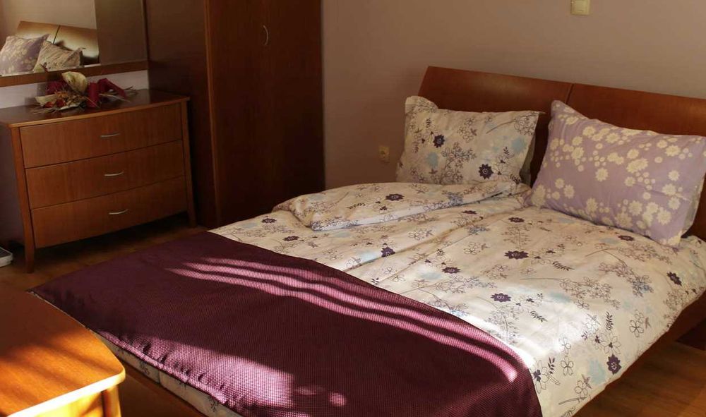 Дава се под наем Многостаен апартамент в Бургас, Лазур - 130 кв.м за 375 € - Снимка #5