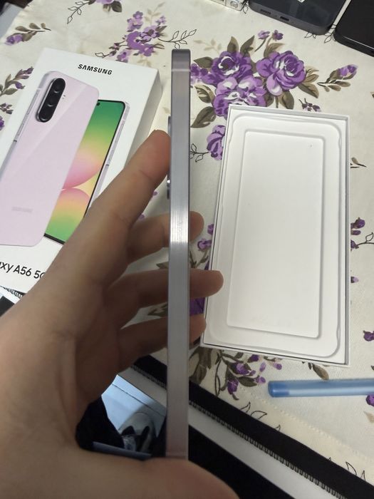 Samsung Galaxy A56 roz 128GB impecabil ca nou