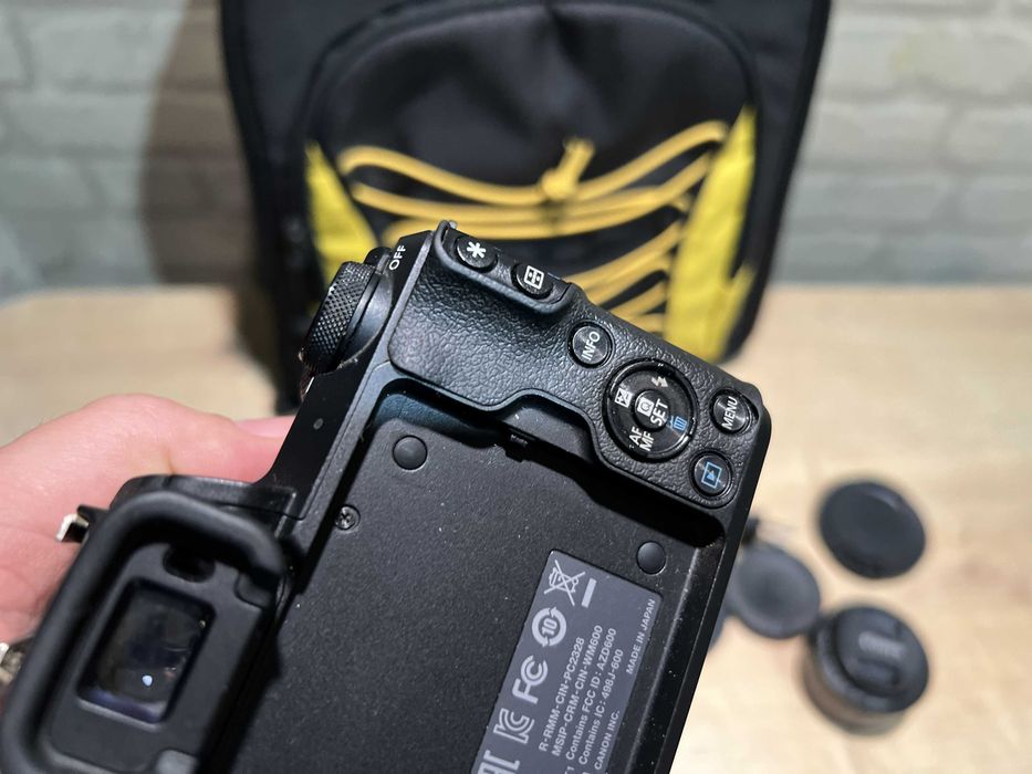 Kit Complet Vlogging/Foto Canon EOS M50 + Sigma 16mm f1.4 + Canon 22mm f2 + Accesorii