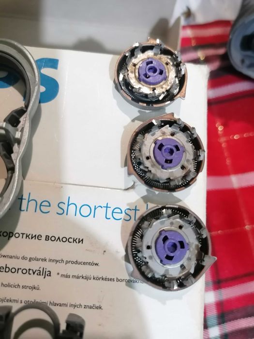 Самобръсначка PHILIPS HQ7140