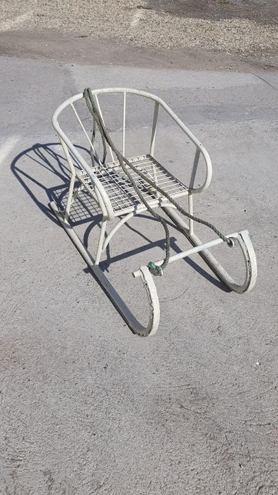 Шейна от метал бяла