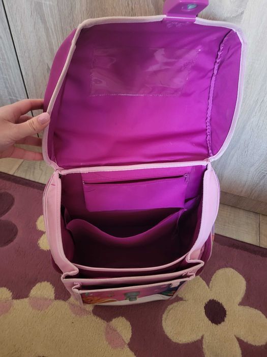 Ученическа раница тролчетата