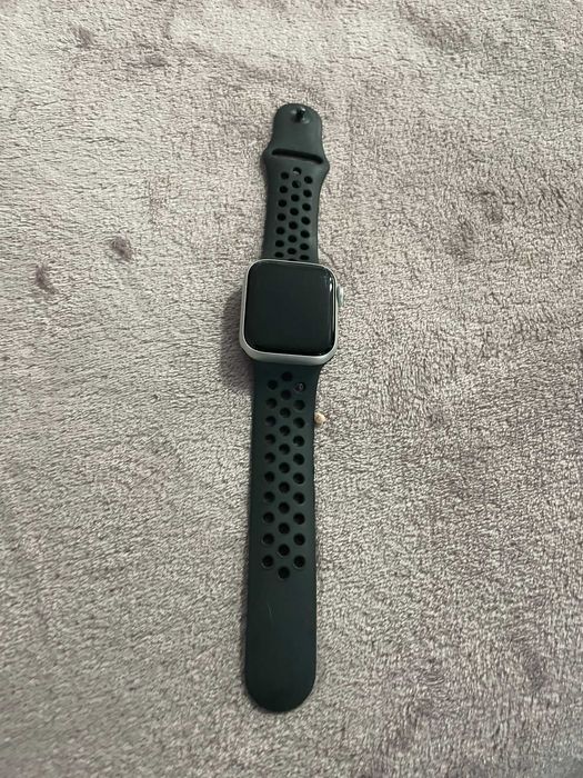 Apple Watch SE pentru piese