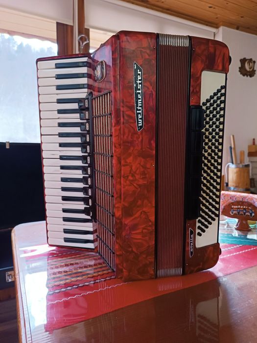Акордеон 120 баса