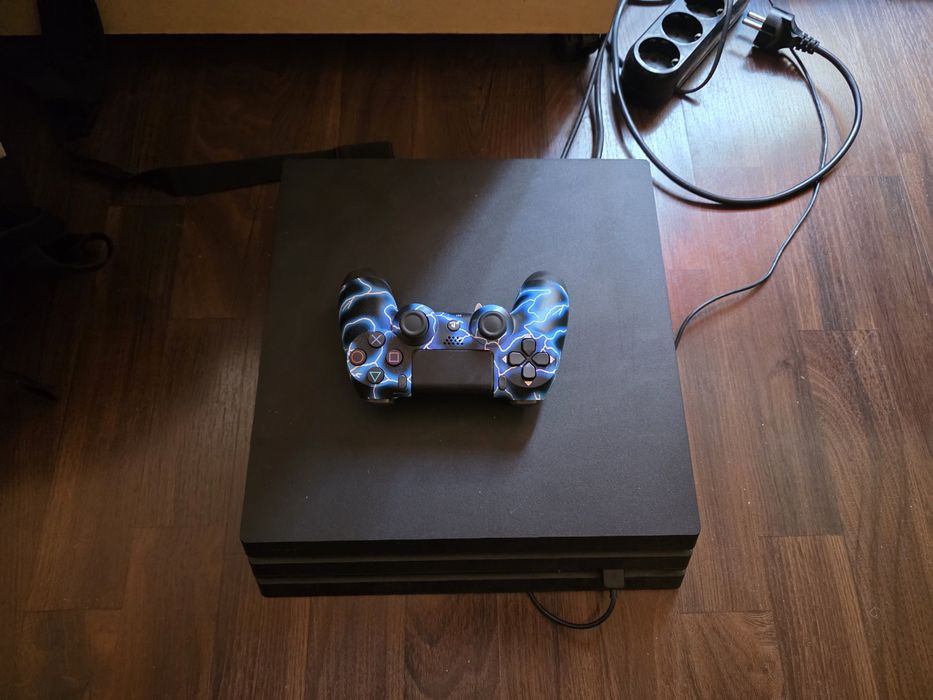 Vand PlayStation 4 PRO