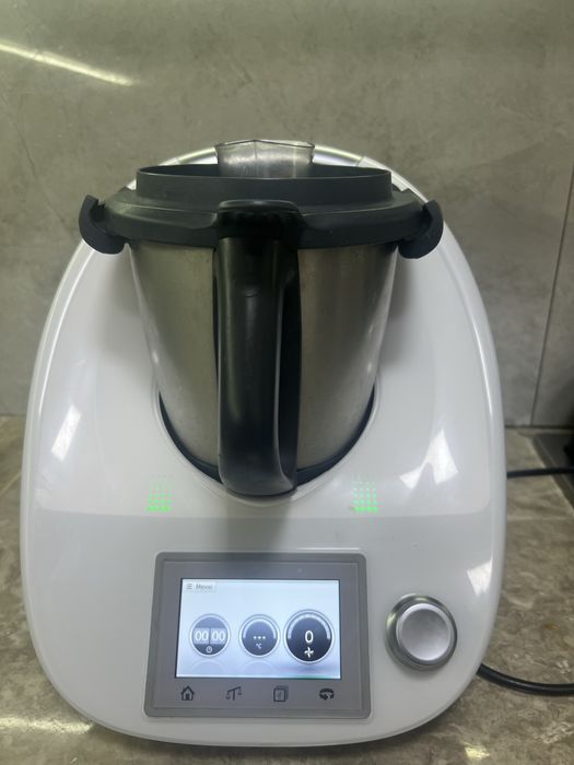 Продам Thermomix TM5