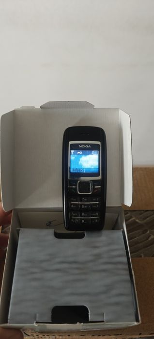 Nokia 1600 la cutie cu accesorii
