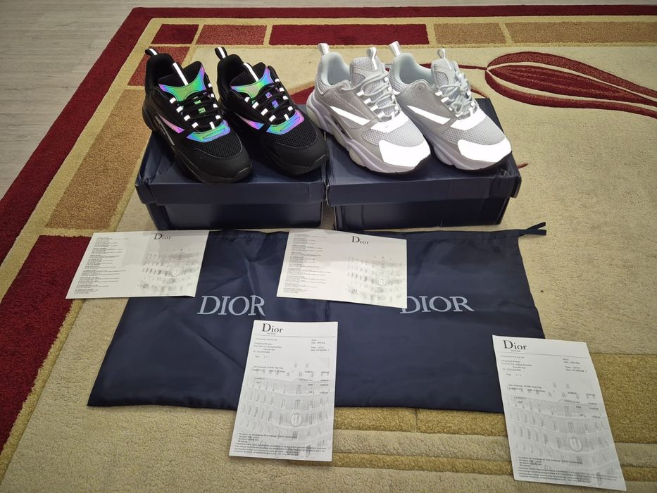 Dior b22 white;black