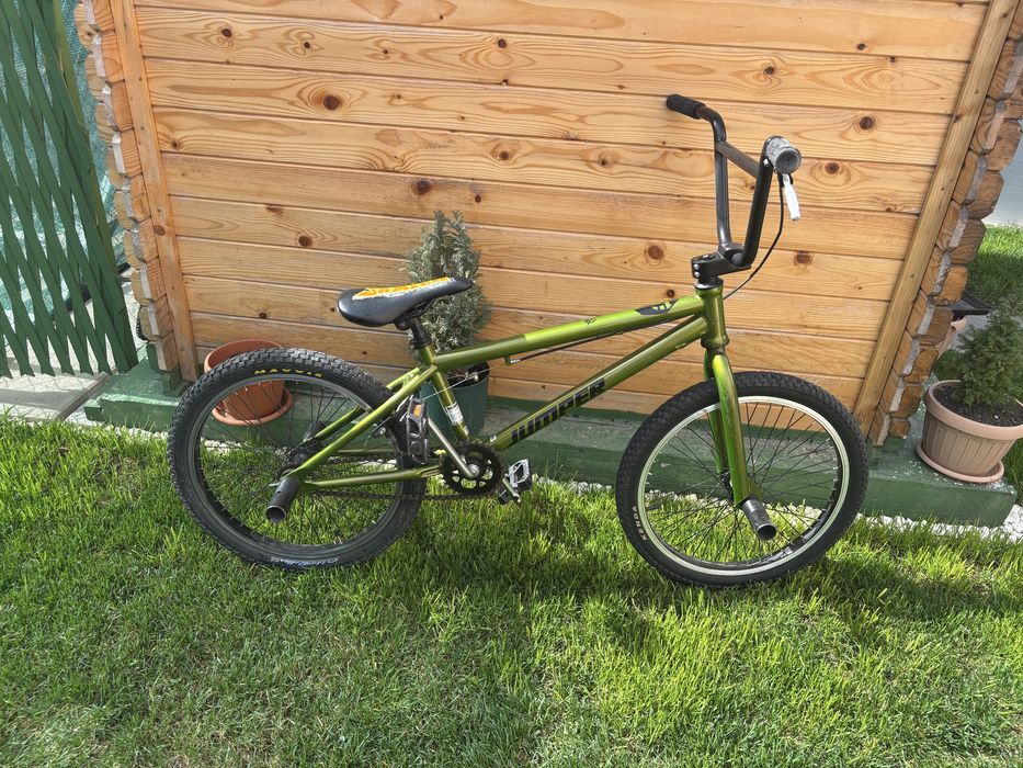 Vând o bicicleta hardtail si un bmx(separat sau impreuna)