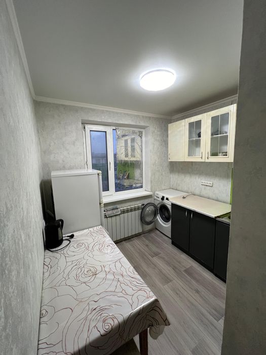 Продаю однушку по Абая