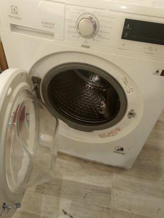 Mașină de spălat rufe cu uscător Electrolux 9/7kg-1600rpm