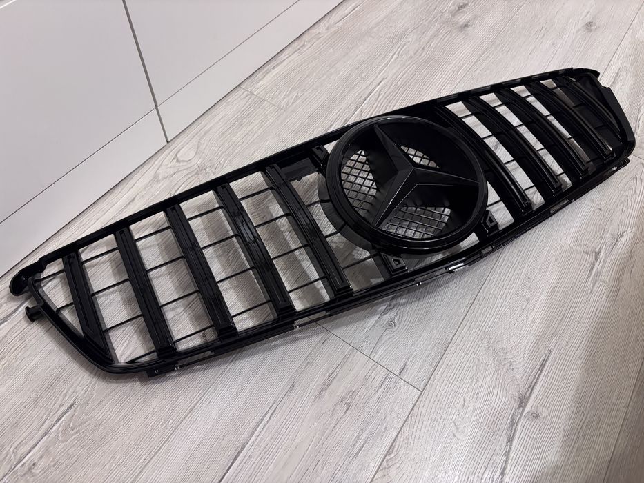 GT маска решетка за Mercedes W204 C-class 2007-2014