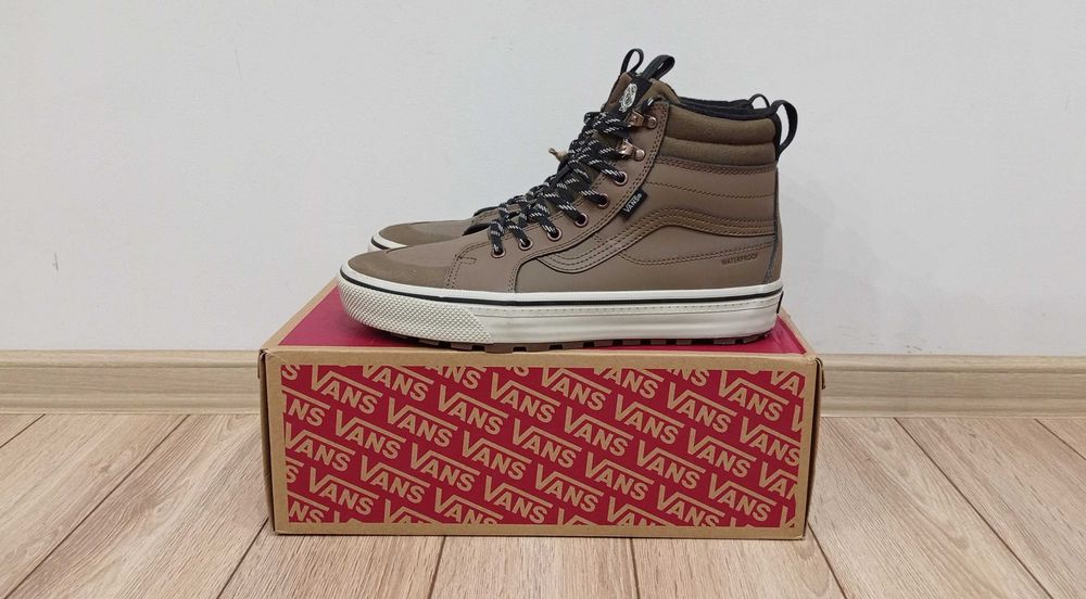НОВИ! Зимни обувки Vans Mte Sk8 Hi Waterproof Insulated, номер 44