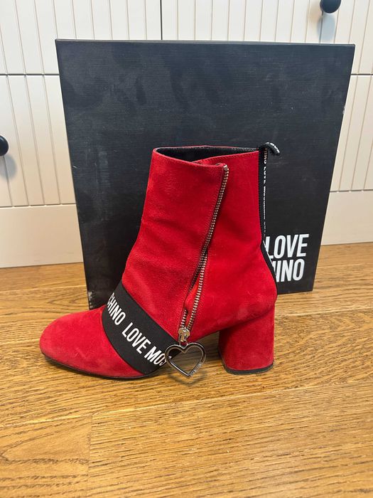 Love Moschino боти 38 номер