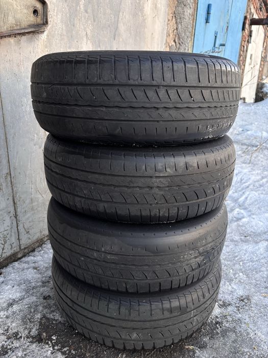 Продаю комплект шин R15