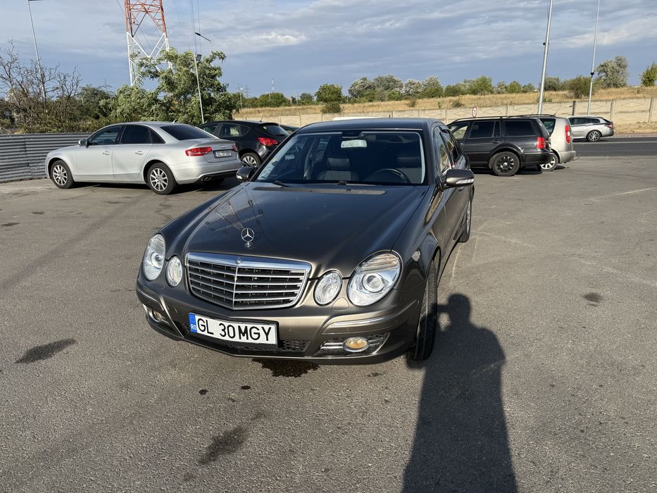 MERCEDES-BENZ E-Class 0 — imagine 3
