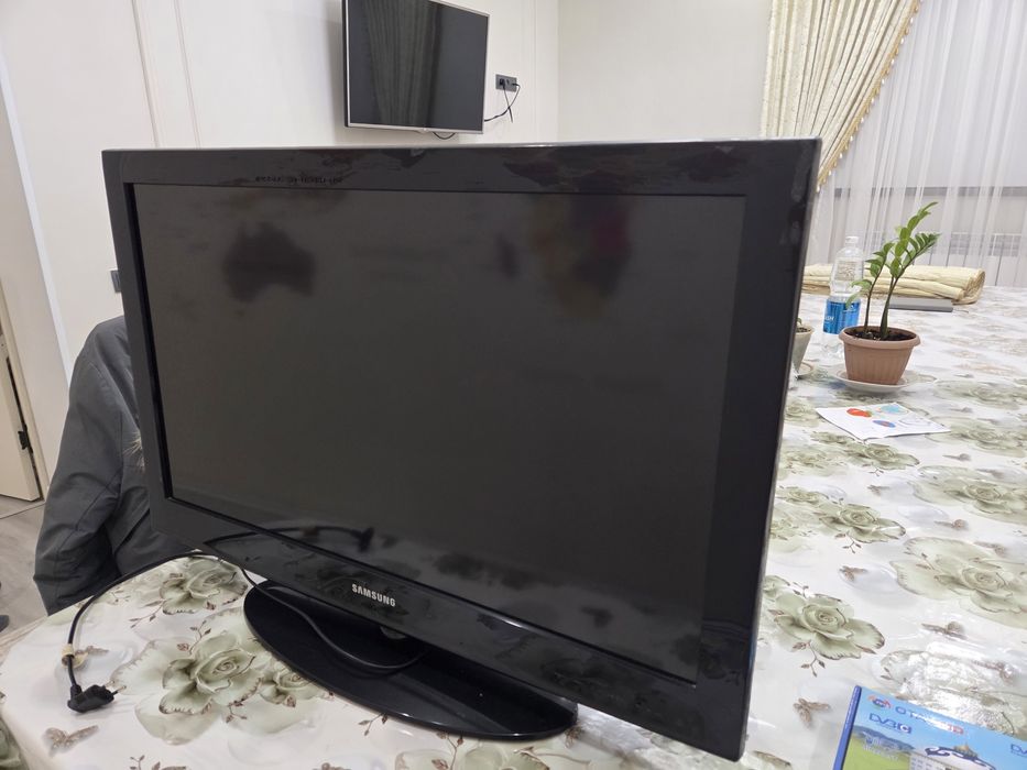 Телевизор Самсунг