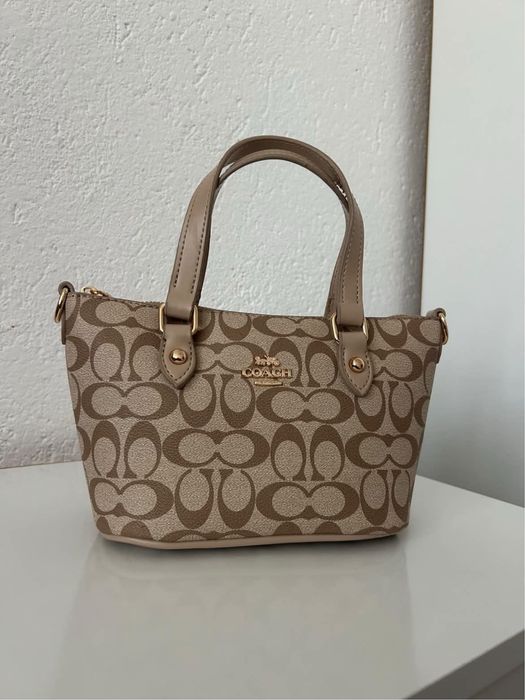 Дамска чанта coach