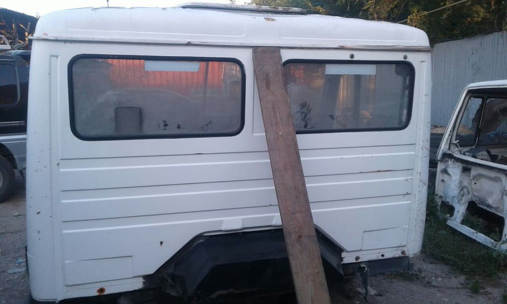 Кабина Мерседес 1993