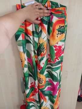 Pantaloni și rochie mărime M,noi
