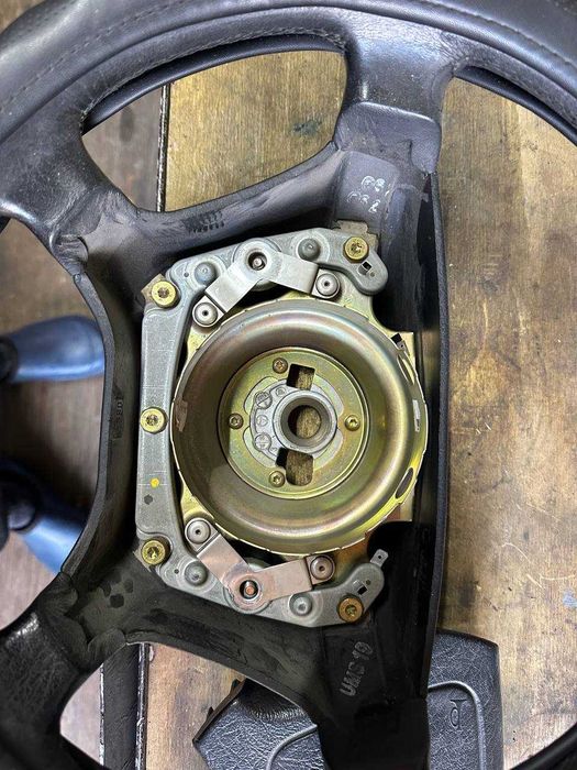 Руль на мерседес w210 w124