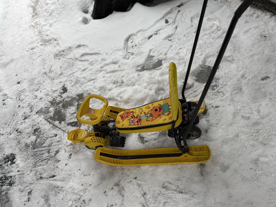 Сани снегокат детский