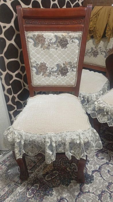 Стол и стулья 10