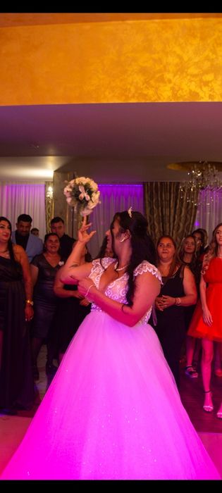 Vând Rochie de mireasa stil prințesa