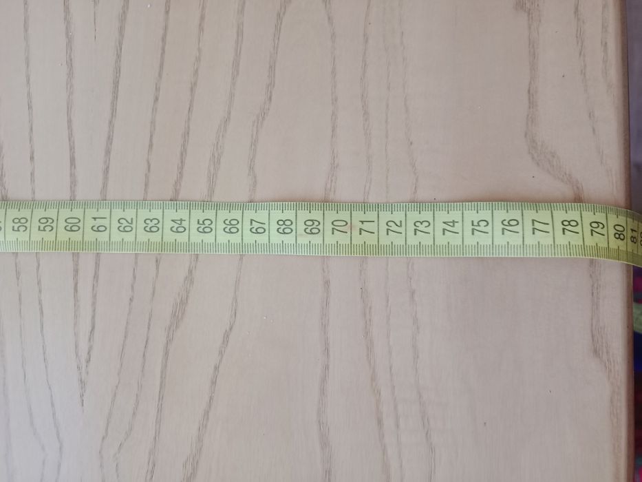 Продам стул деревянный столешницу120-80см без ножек,