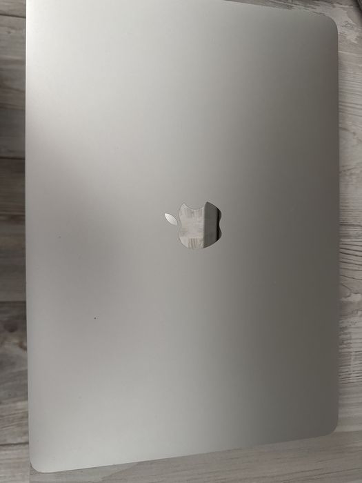 Dezmembrez macbook a1989