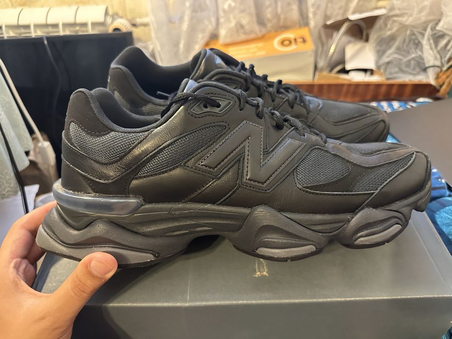 49 - New Balance 9060 Triple Black Leather