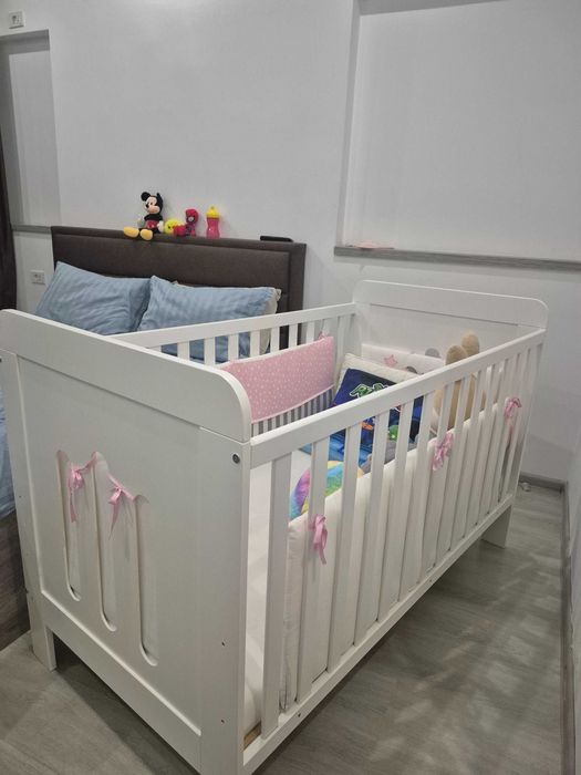 Pătuț copii plus saltea plus păturici laterale..