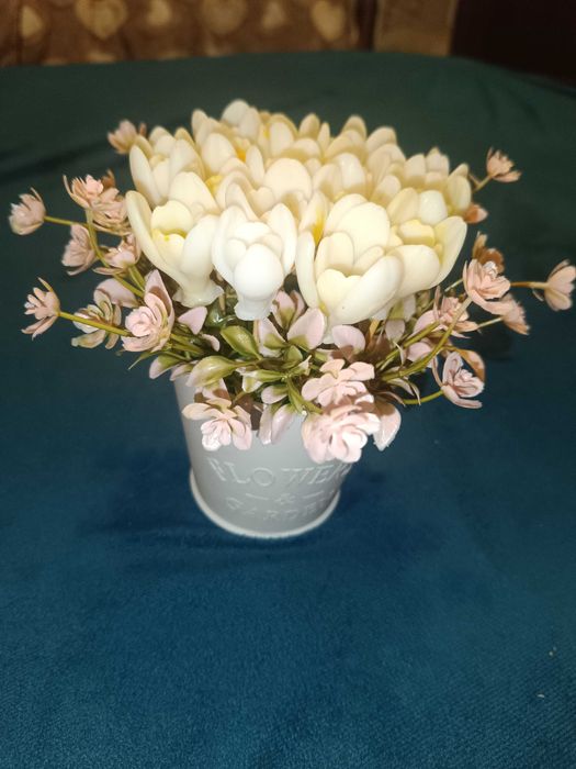 Восъчни цветя за поводи и сапунени цветя