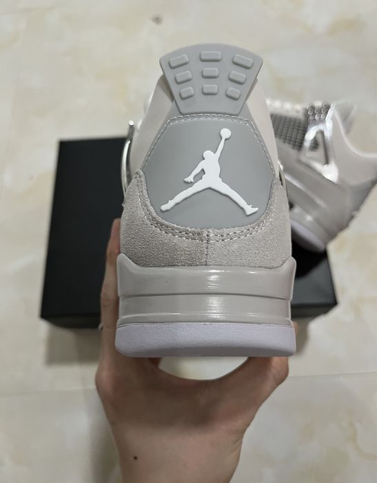 Air Jordan 4 Retro “Frozen Moments”